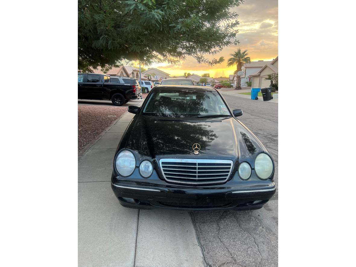 2001 Mercedes-Benz E320 for sale by owner in Glendale