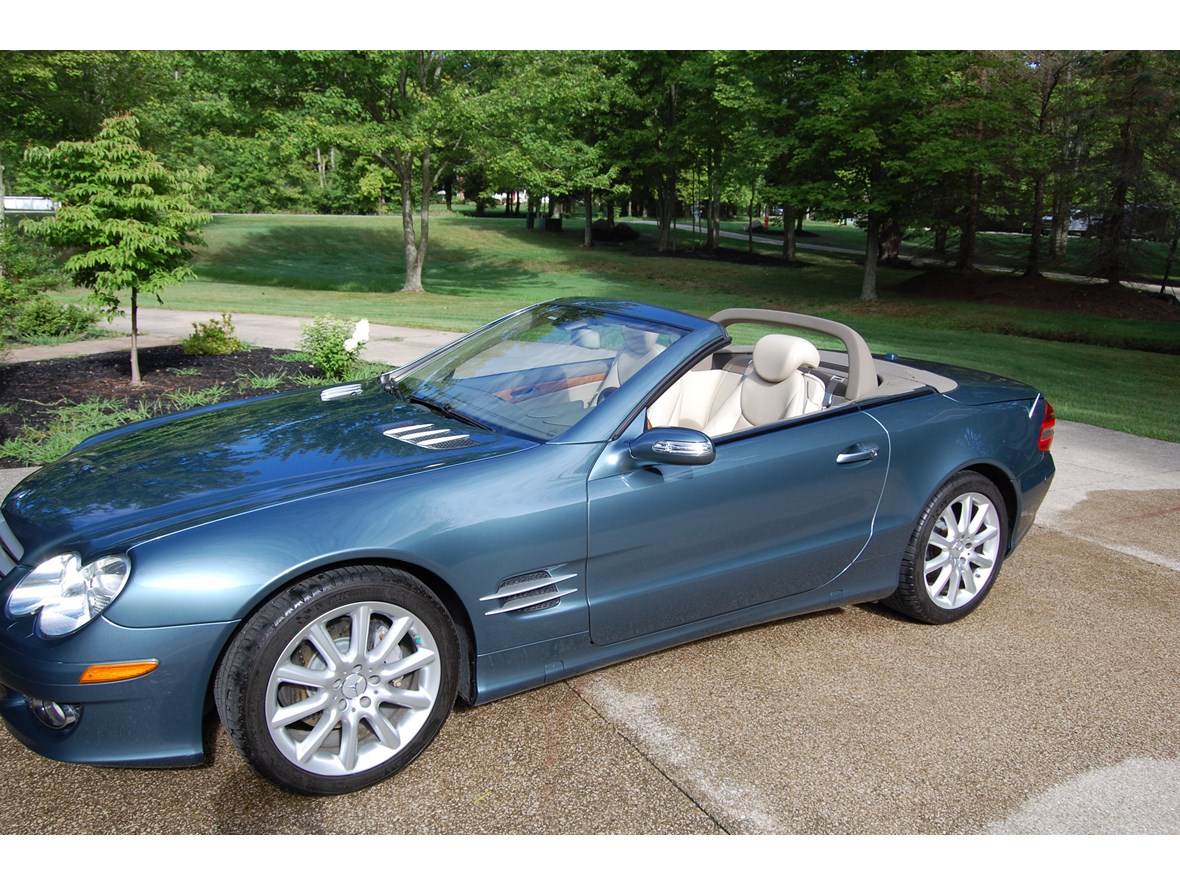2007 Mercedes-Benz SL-Class for sale by owner in Painesville