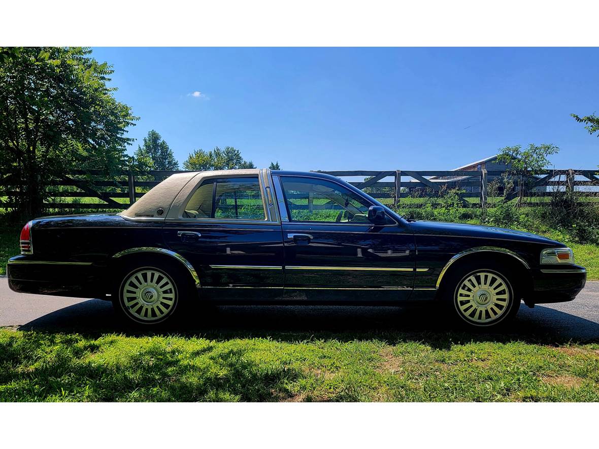 2008 Mercury Grand Marquis for sale by owner in Springfield