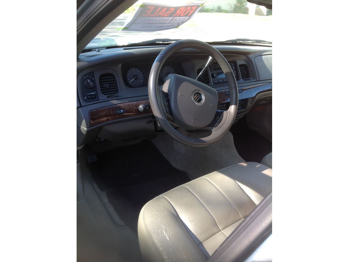 2010 Mercury Grand Marquis for sale by owner in East Tawas