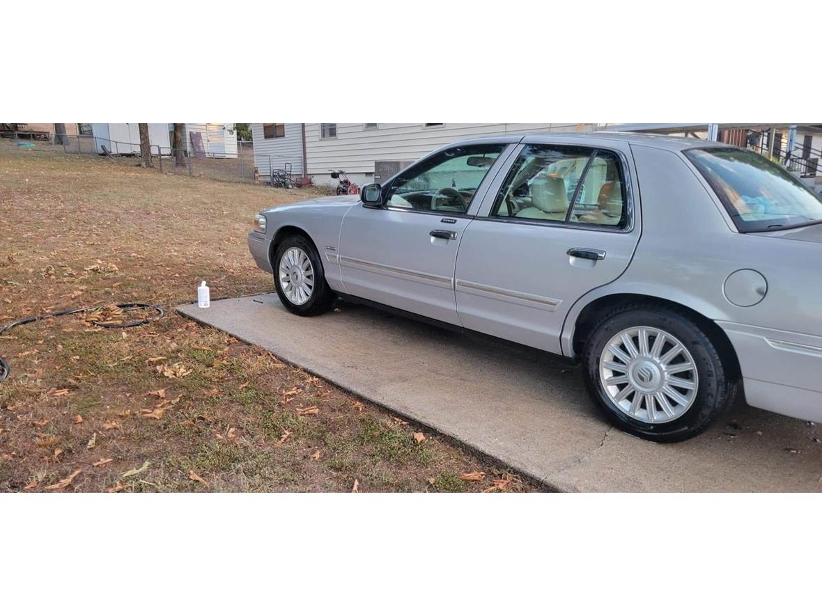 2010 Mercury Grand Marquis for sale by owner in Sherwood