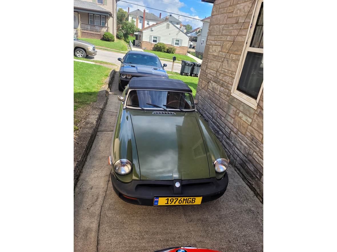 1976 MG MGB for sale by owner in Steubenville