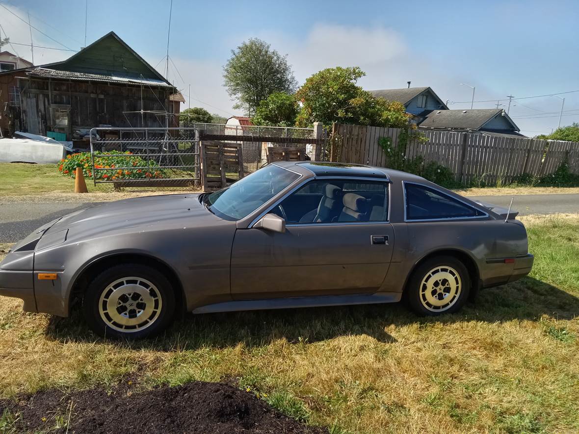 1986 Nissan 300ZX for sale by owner in Hoquiam