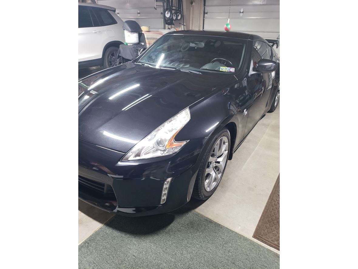 2013 Nissan 370Z for sale by owner in Wellsburg