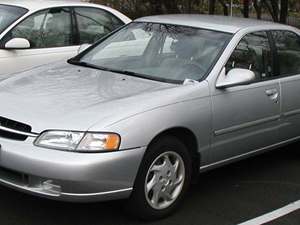 Gray 1998 Nissan Altima
