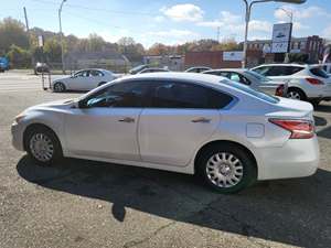 White 2014 Nissan Altima