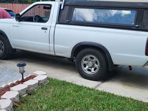 White 2000 Nissan Frontier