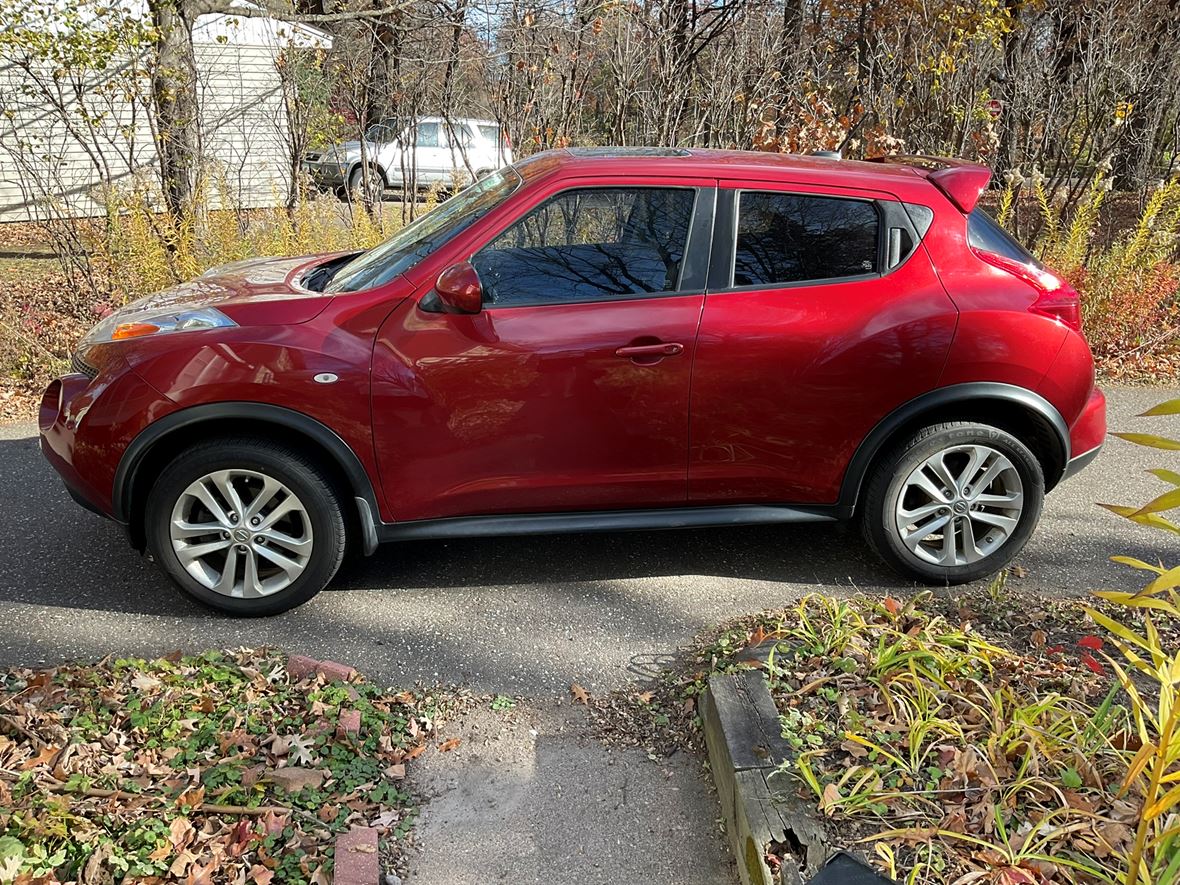 2013 Nissan Juke for sale by owner in Minneapolis