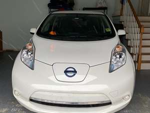 White 2015 Nissan Leaf