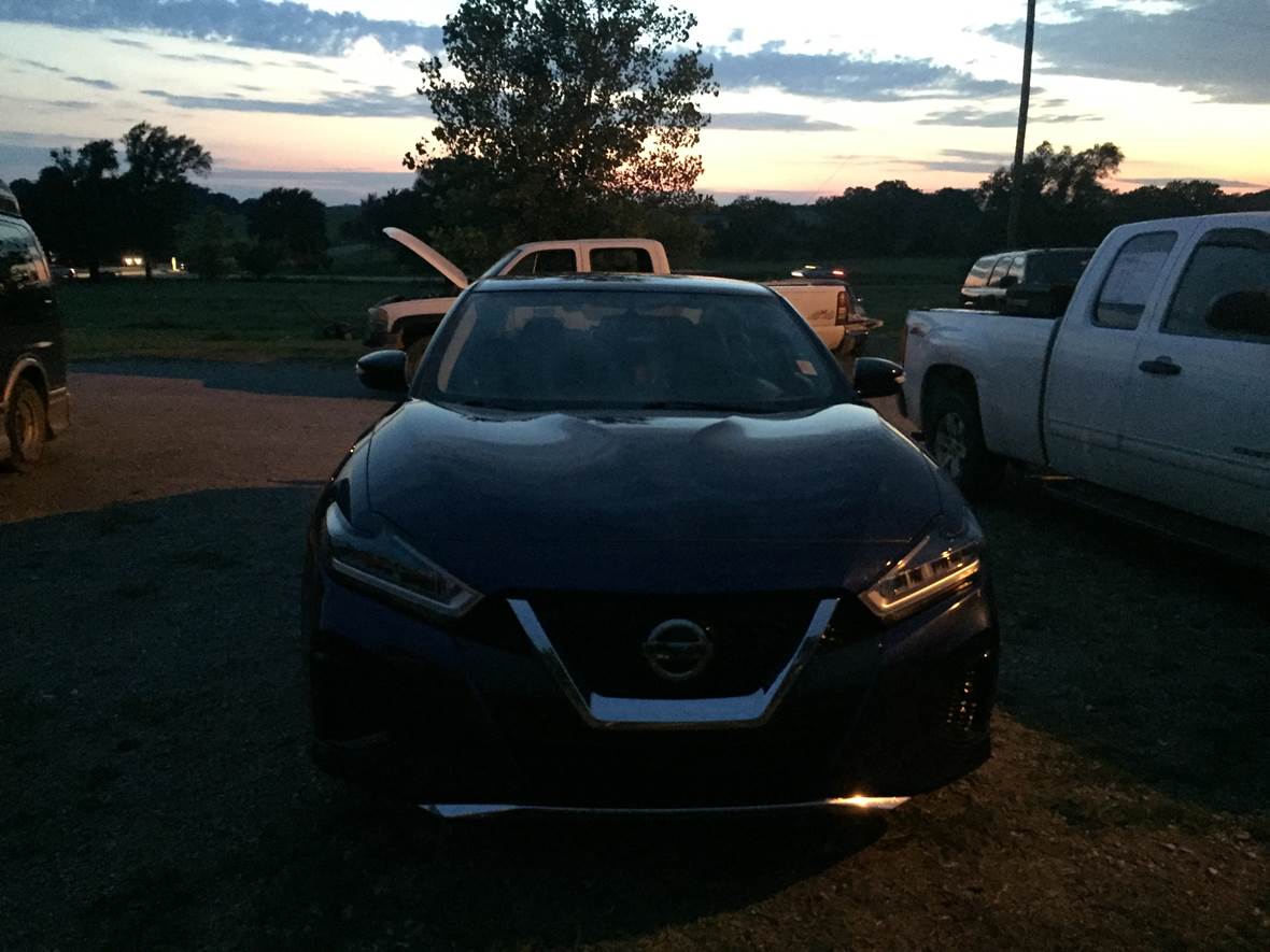2019 Nissan Maxima for sale by owner in Agra