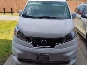 White 2017 Nissan NV200