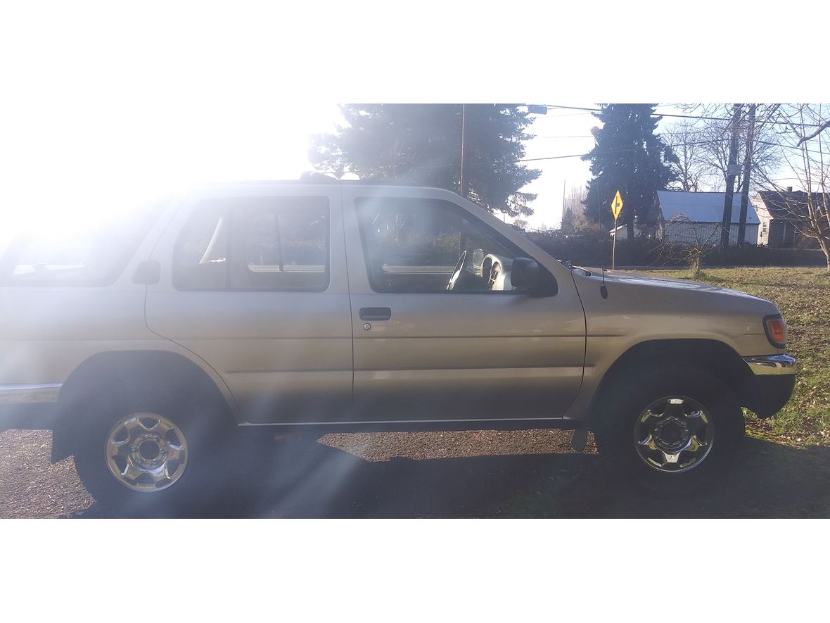 1998 Nissan Pathfinder for sale by owner in Hillsboro