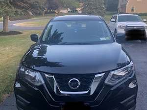 2017 Nissan Rogue with Black Exterior