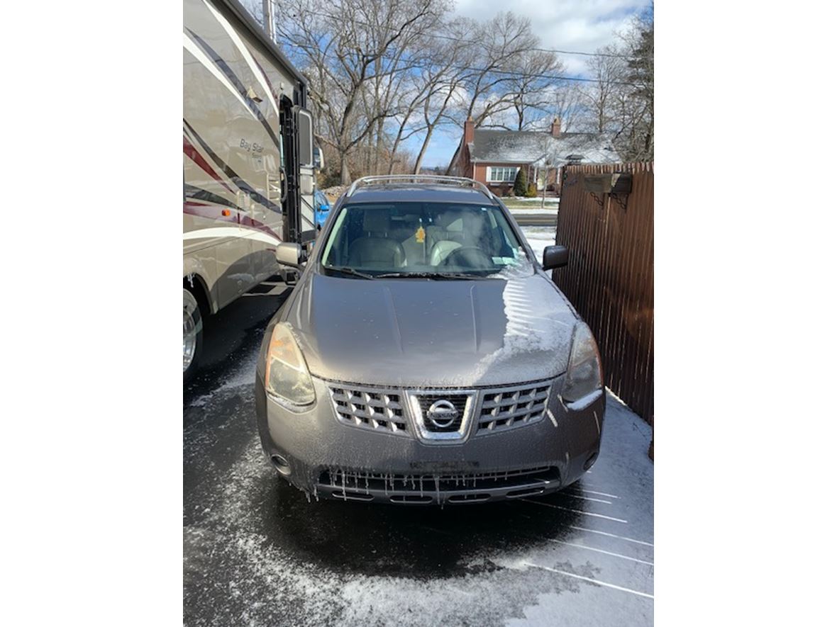 2010 Nissan Rogue Select for sale by owner in Holyoke