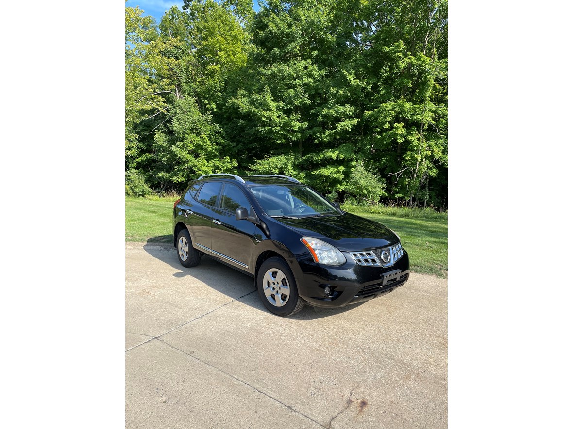 2014 Nissan Rogue Select for sale by owner in North Royalton