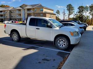 White 2004 Nissan Titan