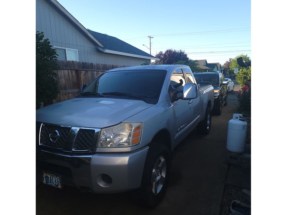 2005 Nissan Titan for sale by owner in White City