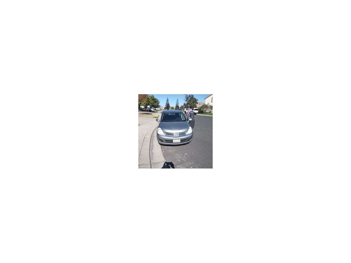 2007 Nissan Versa for sale by owner in Manteca