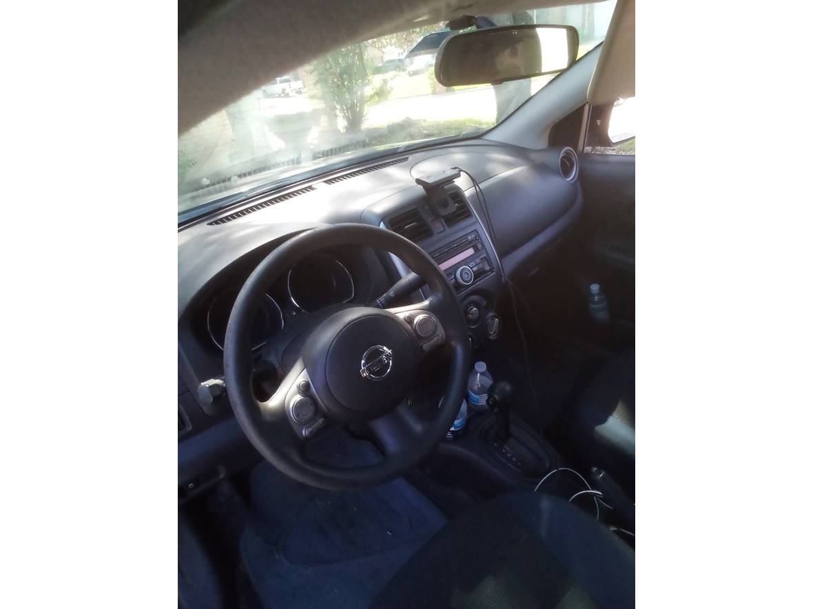 2012 Nissan Versa for sale by owner in Fort Worth