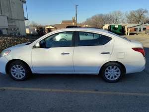 White 2012 Nissan Versa