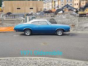 Blue 1971 Oldsmobile Cutlass Supreme