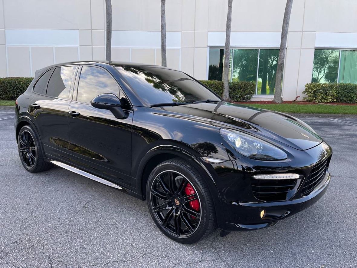 2014 Porsche Cayenne for sale by owner in Cleveland