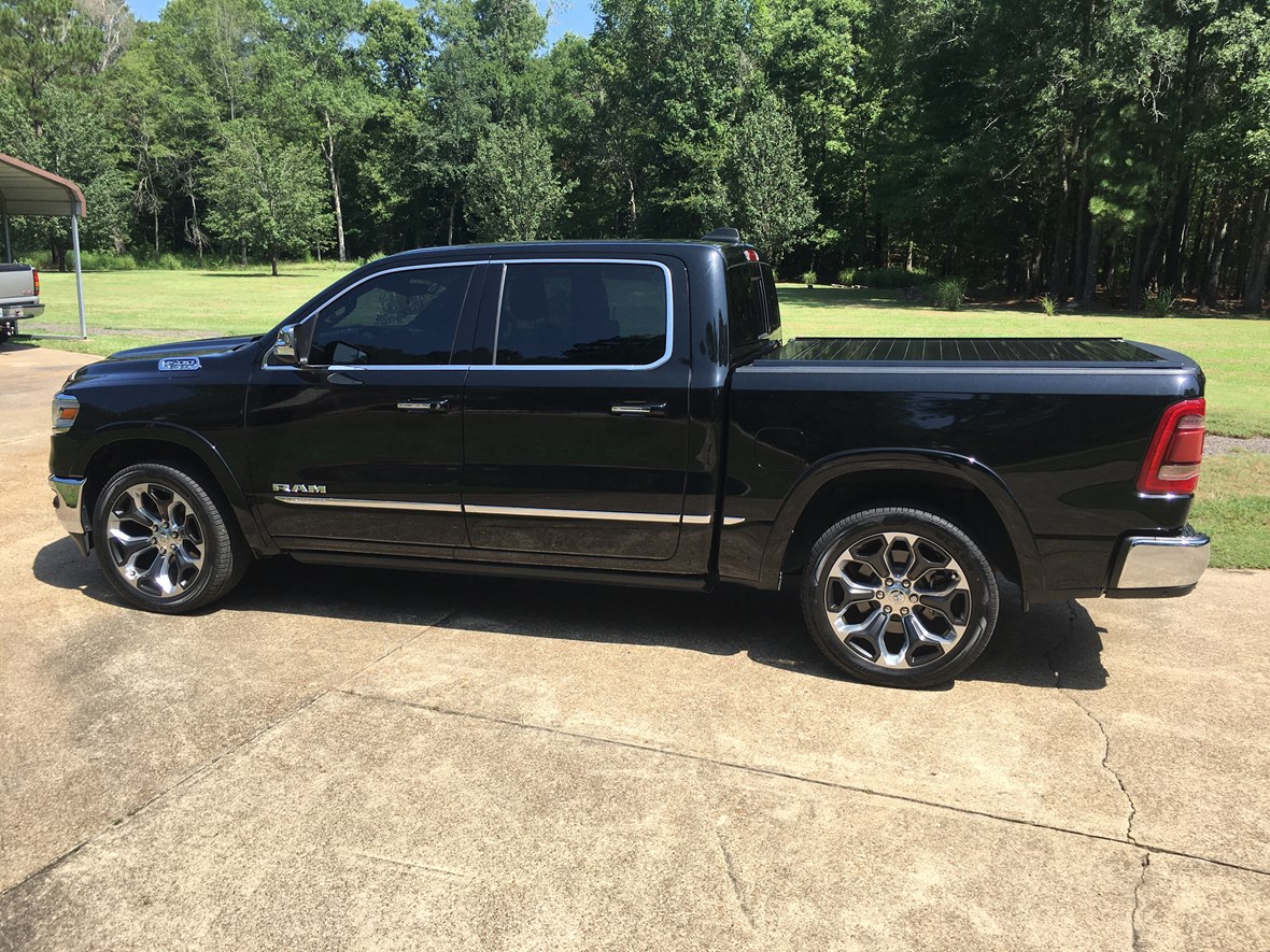 2019 RAM 1500 for sale by owner in Magnolia