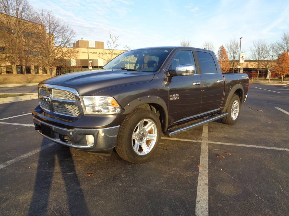 2017 RAM Lone Star CREW CAB for sale by owner in Orland Park