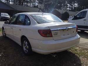 White 2003 Saturn L-Series