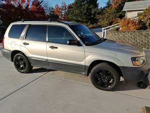 Gold 2005 Subaru Forester 2.5x