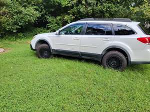 White 2014 Subaru Outback