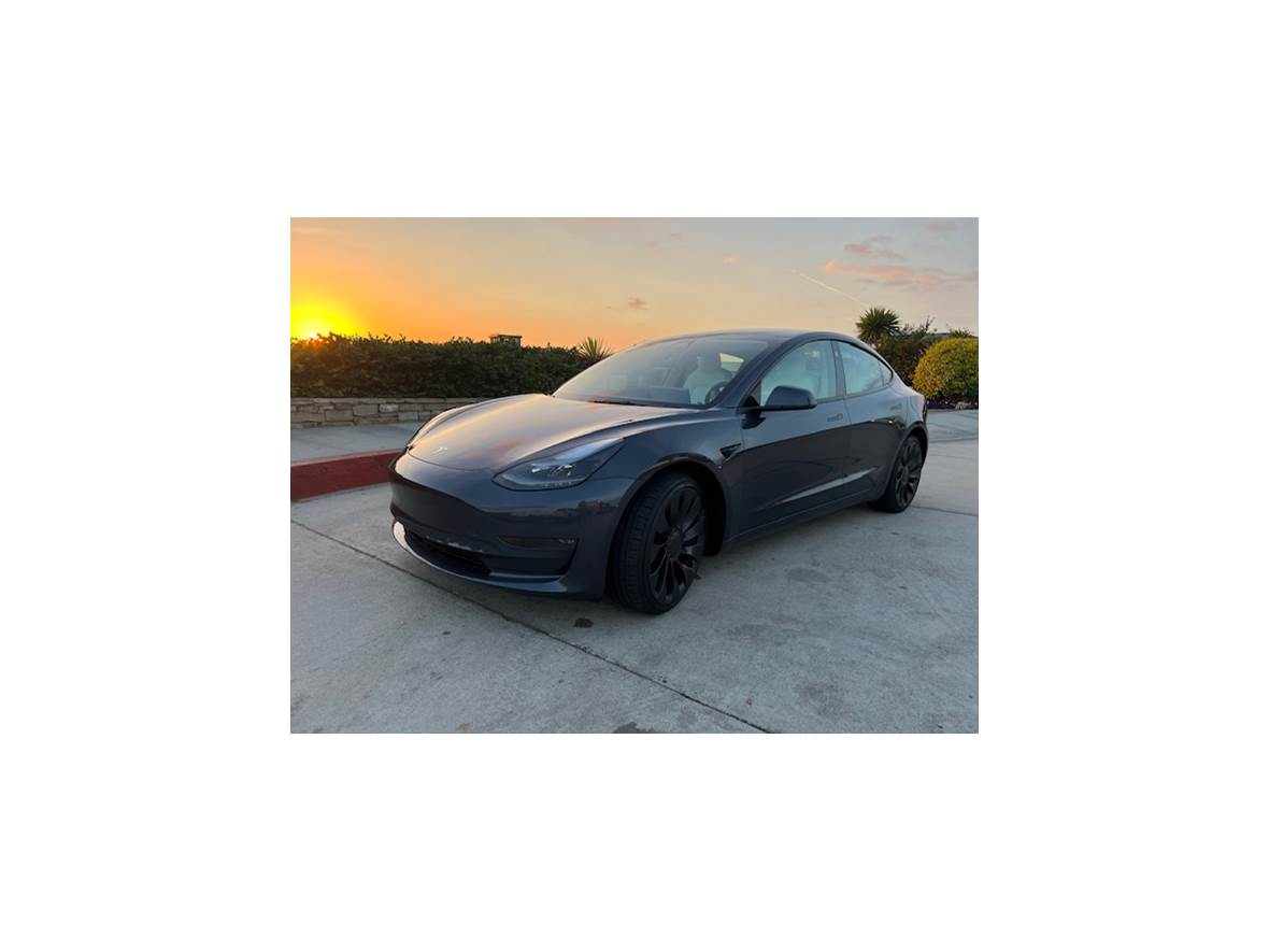 2022 Tesla Model 3 for sale by owner in Corona del Mar