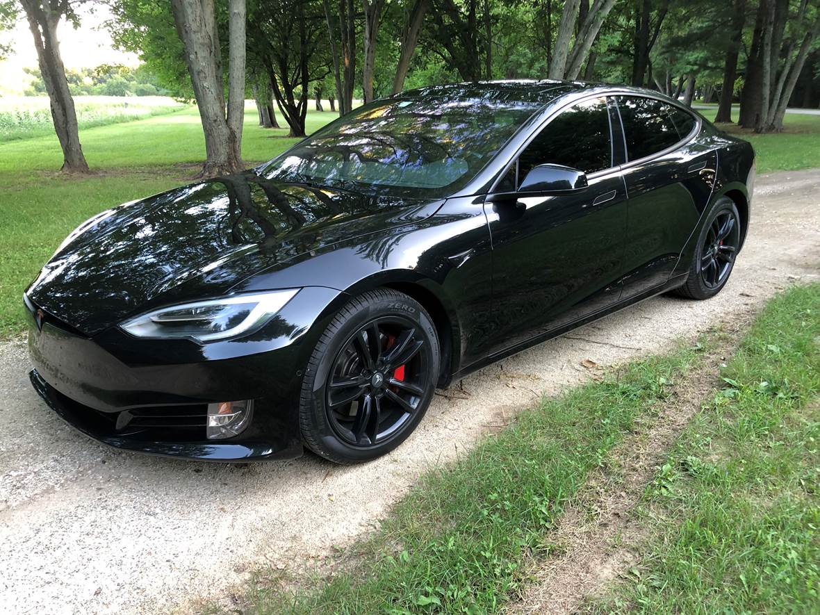 2018 Tesla Model S for sale by owner in Bourbonnais