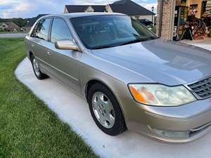 Beige 2004 Toyota Avalon