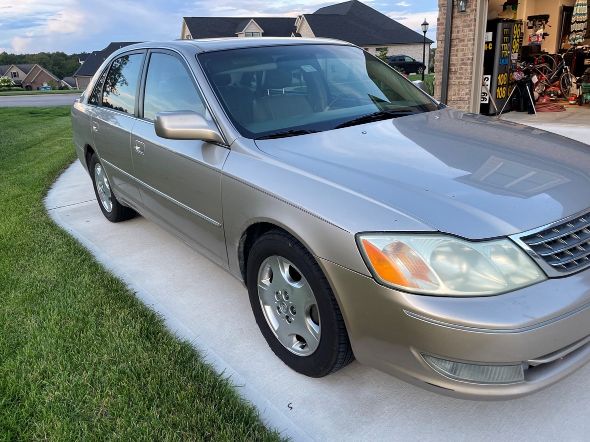 2004 Toyota Avalon for sale by owner in Lenoir City