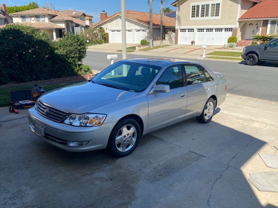 2004 Toyota Avalon for sale by owner in Lake Forest