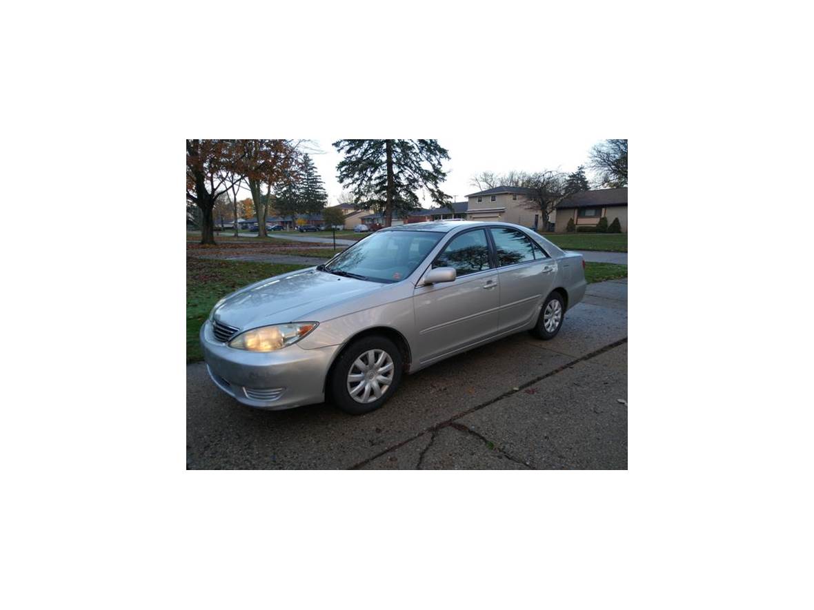 2006 Toyota Camry for sale by owner in Southfield