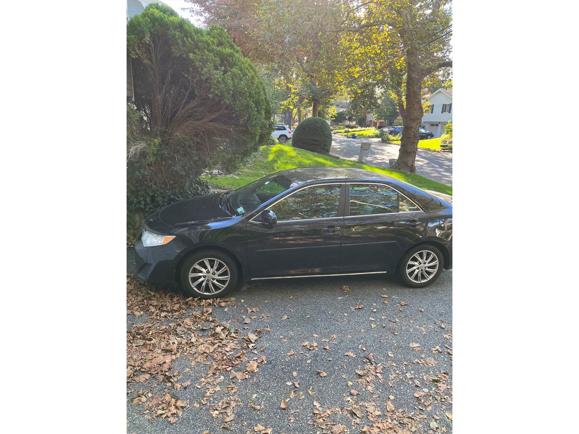 2014 Toyota Camry for sale by owner in Huntington Station