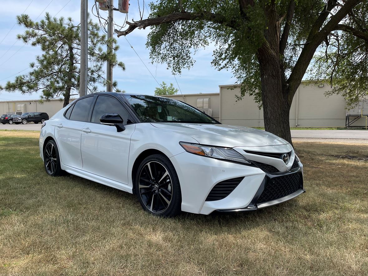 2019 Toyota Camry for sale by owner in Mount Pleasant