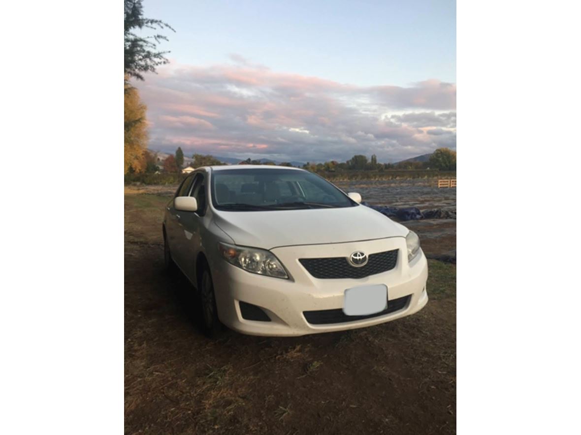 2009 Toyota Corolla for sale by owner in Medford