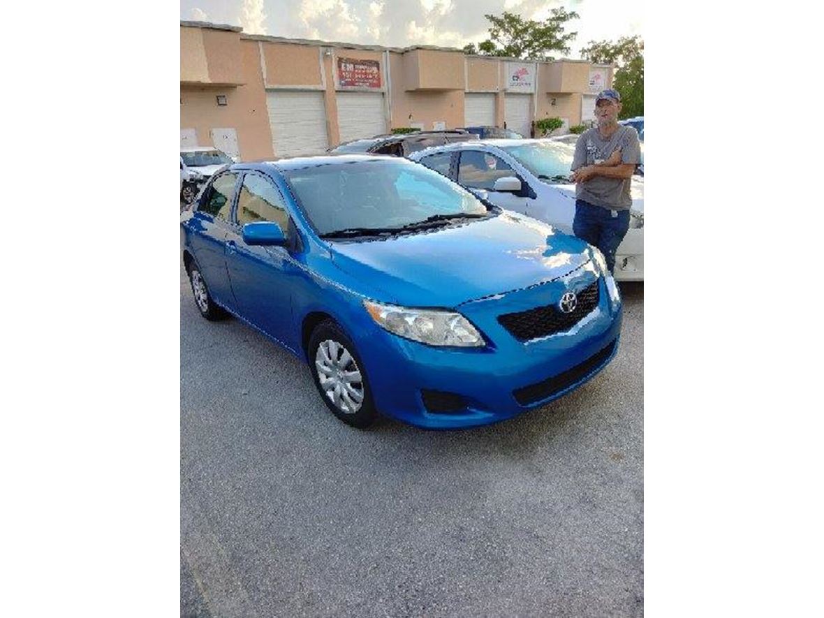 2010 Toyota Corolla for sale by owner in Fort Lauderdale