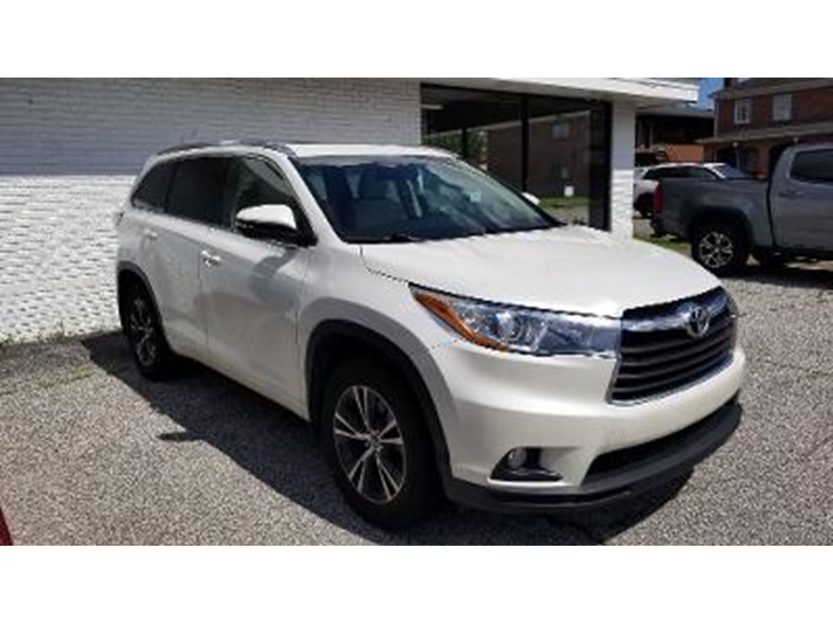 2016 Toyota Highlander for sale by owner in Kenova