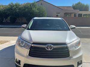 White 2016 Toyota Highlander