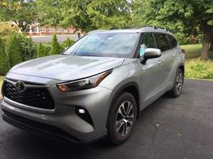 Silver 2022 Toyota Highlander