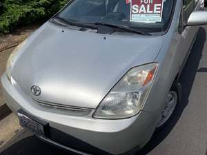 2005 Toyota Prius with Silver Exterior
