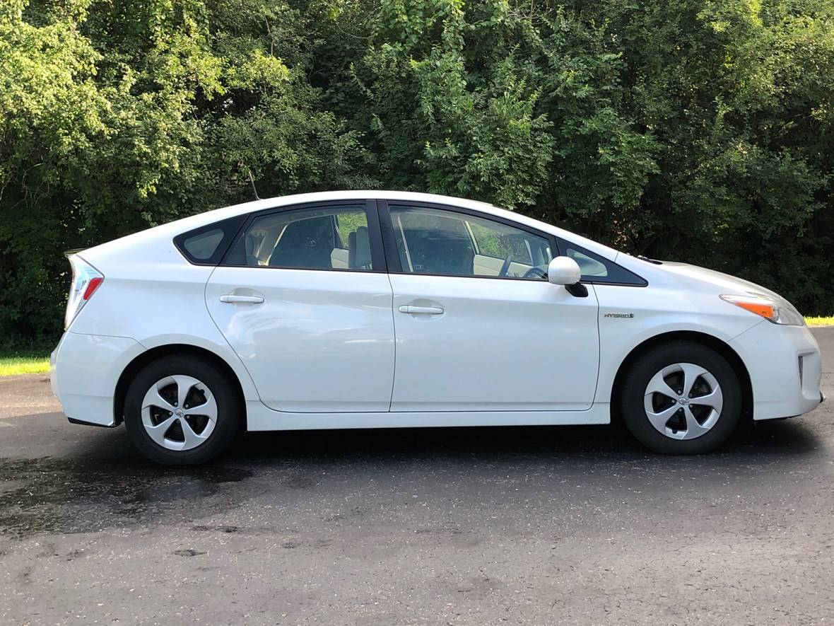 2012 Toyota Prius for sale by owner in Farmington