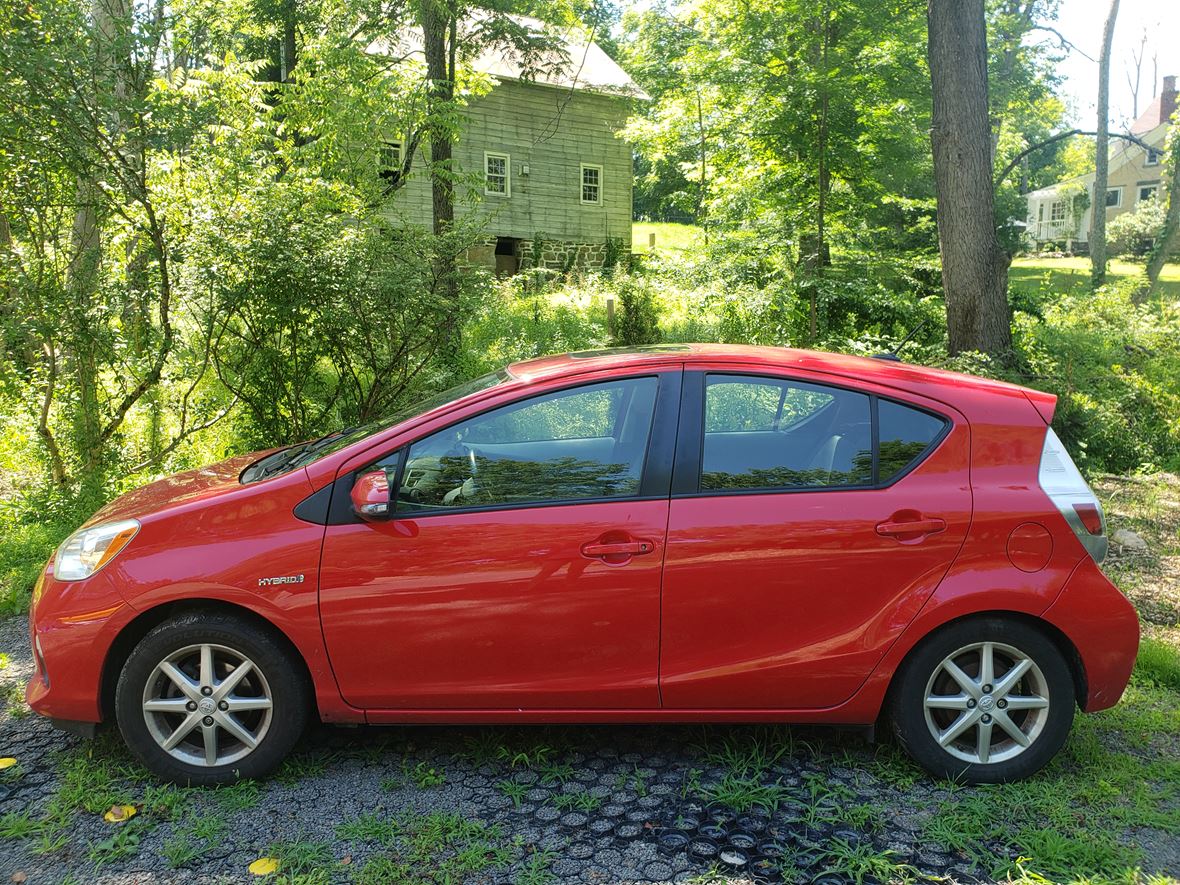 2014 Toyota Prius C for sale by owner in High Falls