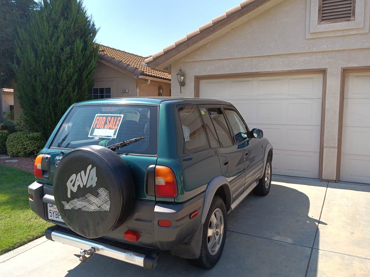1996 Toyota Rav4 for sale by owner in Madera