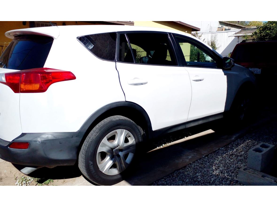 2015 Toyota Rav4 for sale by owner in Tecate