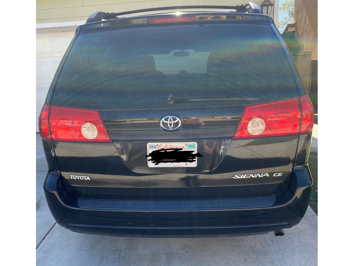 2009 Toyota Sienna for sale by owner in Yucaipa